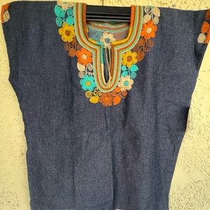 NWT Mexican embroidered blouse from Chiapas. No sleeves